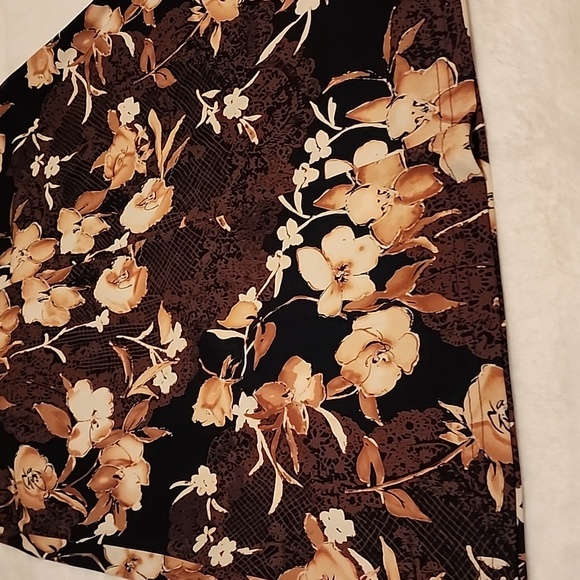 KATHIE LEE  COLLECTION , SKIRT & SCARF.  SIZE  12 . - Picture 5 of 8